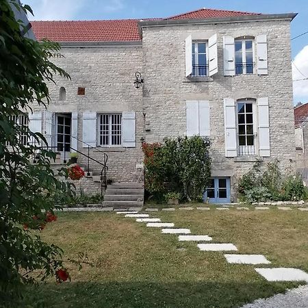 Chambre D'Hotes Esprit De Famille Landreville Exteriör bild