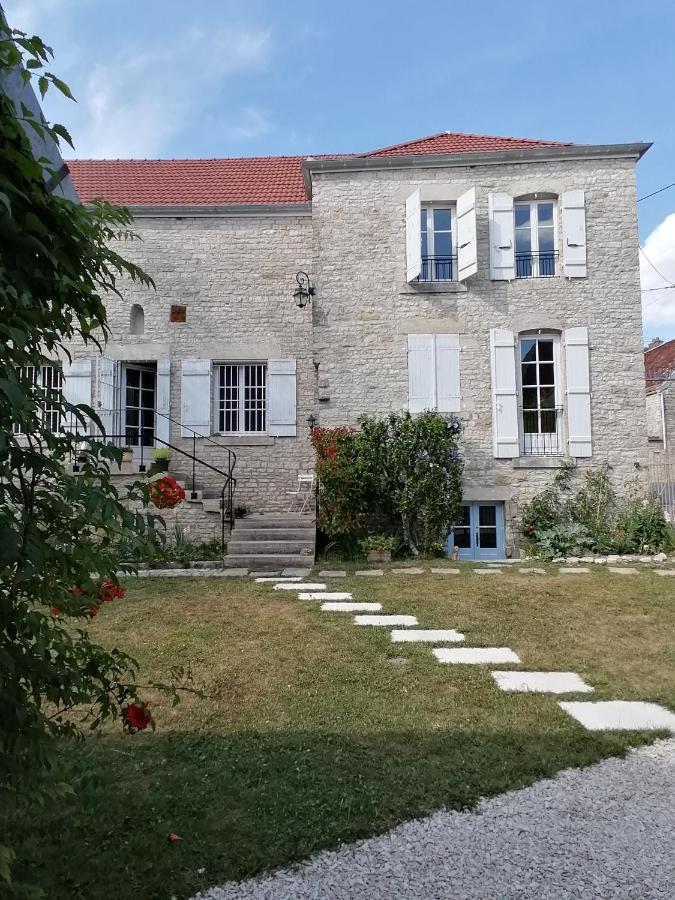 Chambre D'Hotes Esprit De Famille Landreville Exteriör bild